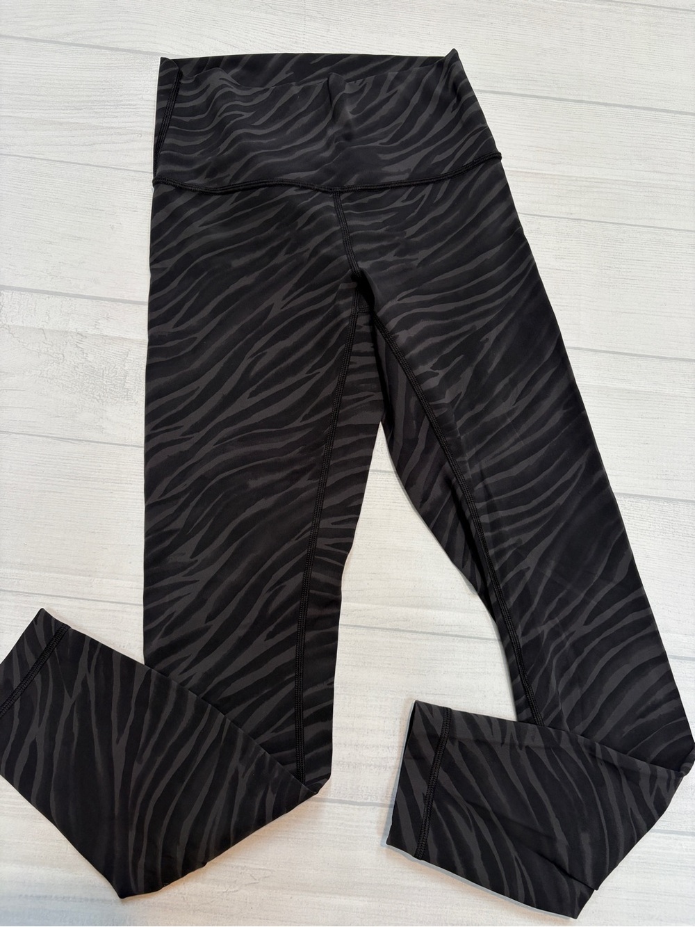 Women's High-Waist Black Tiger Print Leggings
